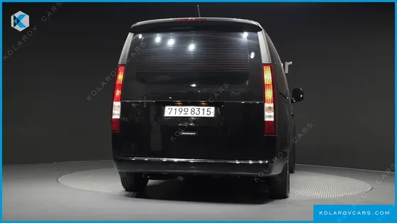 HYUNDAI STARIA TOURER 11-SEATER