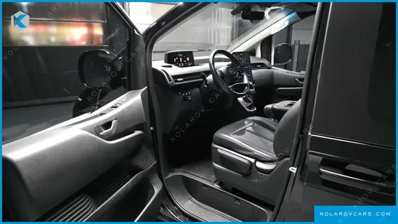 HYUNDAI STARIA TOURER 11-SEATER