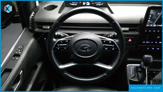 HYUNDAI STARIA TOURER 11-SEATER