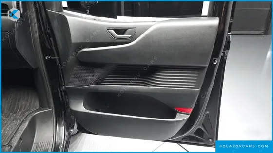 HYUNDAI STARIA TOURER 11-SEATER