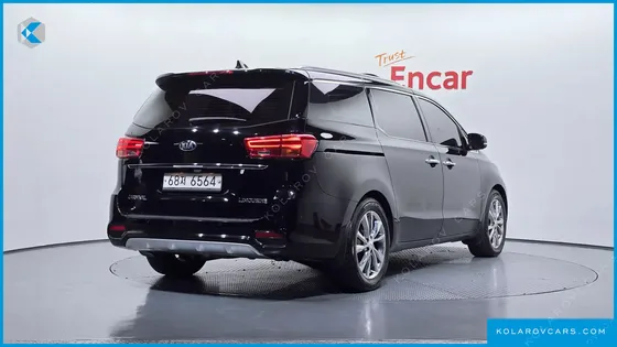 KIA CARNIVAL GASOLINE 7-SEATER LIMOUSINE