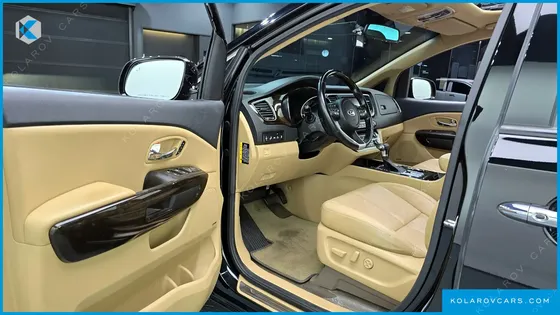 KIA CARNIVAL GASOLINE 7-SEATER LIMOUSINE