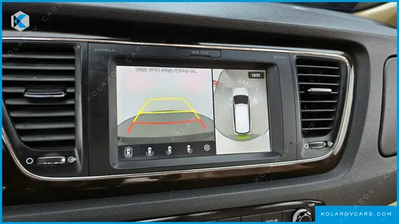 KIA CARNIVAL GASOLINE 7-SEATER LIMOUSINE
