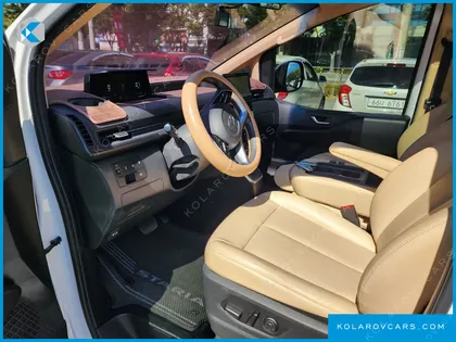 HYUNDAI STARIA TOURER 9-SEATER