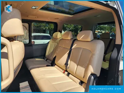 HYUNDAI STARIA TOURER 9-SEATER