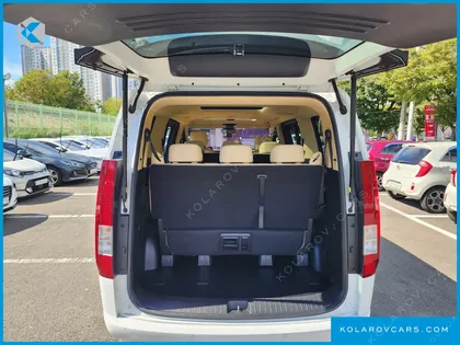 HYUNDAI STARIA TOURER 9-SEATER