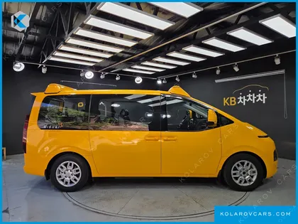 HYUNDAI STARIA L3.5  KINDER SAFETY CAR