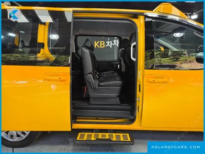 HYUNDAI STARIA L3.5  KINDER SAFETY CAR