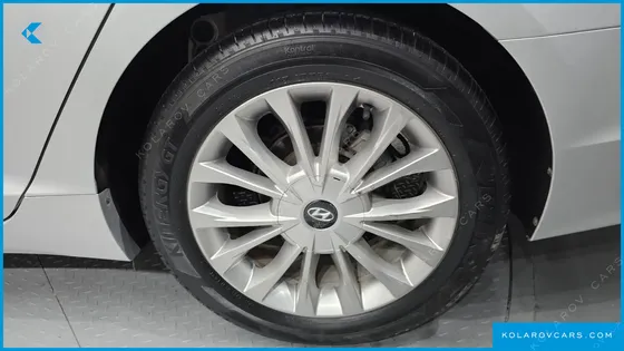 HYUNDAI SONATA 2.0 SMART