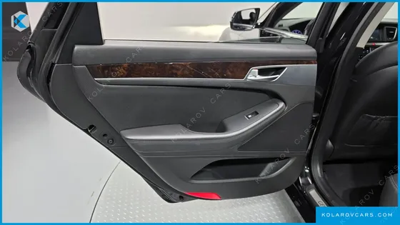 HYUNDAI GENESIS G330 MODERN