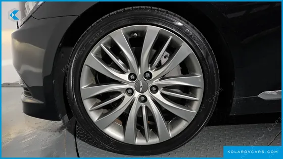 HYUNDAI GENESIS G330 PREMIUM AWD