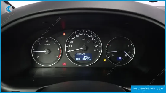 HYUNDAI STAREX 3-SEATER VAN