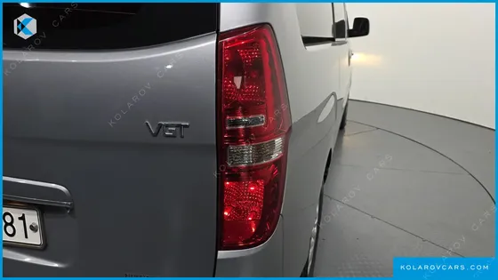 HYUNDAI STAREX 3-SEATER VAN