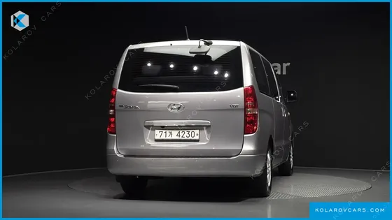 HYUNDAI STAREX 12-SEATER WAGON
