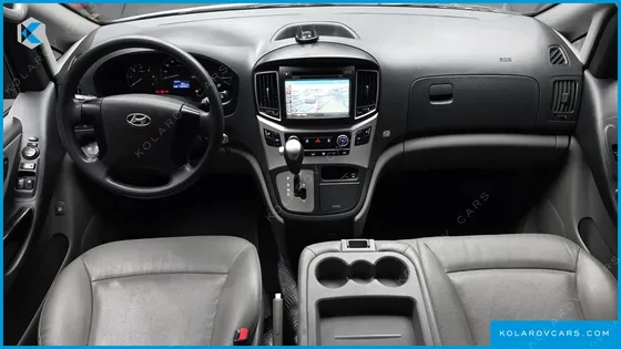 HYUNDAI STAREX 12-SEATER WAGON