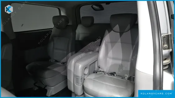 HYUNDAI STAREX 12-SEATER WAGON