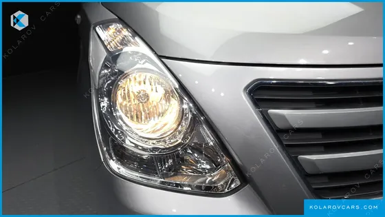 HYUNDAI STAREX 12-SEATER WAGON