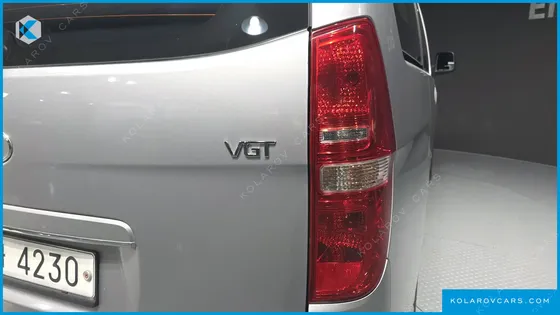 HYUNDAI STAREX 12-SEATER WAGON