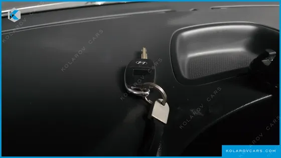 HYUNDAI STAREX 12-SEATER WAGON