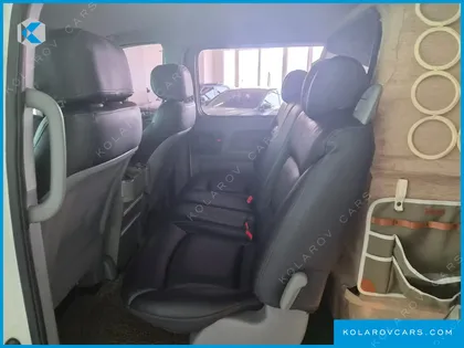 HYUNDAI STAREX 5-SEATER VAN