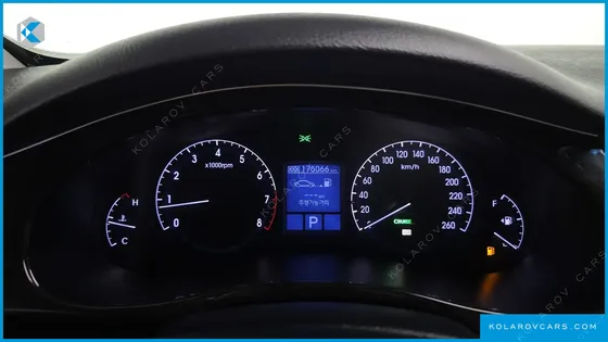 HYUNDAI GENESIS BH330 MODERN