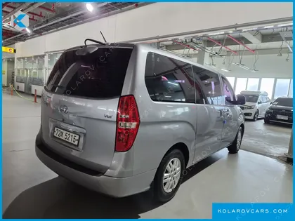 HYUNDAI STAREX 12-SEATER WAGON