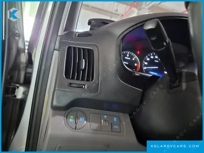 HYUNDAI STAREX 12-SEATER WAGON