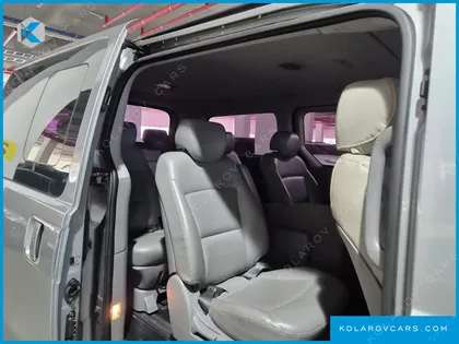 HYUNDAI STAREX 12-SEATER WAGON