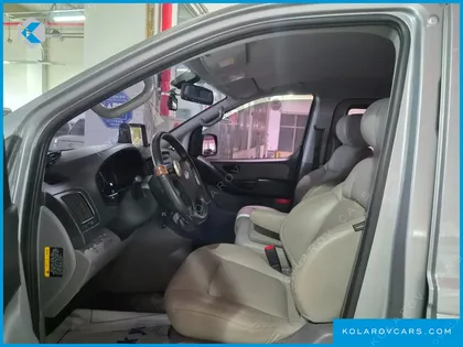 HYUNDAI STAREX 12-SEATER WAGON