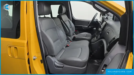 HYUNDAI STAREX GUARD CAR OF CHILDREN