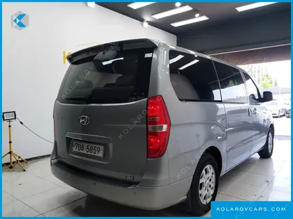 HYUNDAI STAREX 11-SEATER WAGON