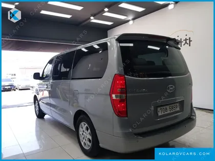 HYUNDAI STAREX 11-SEATER WAGON