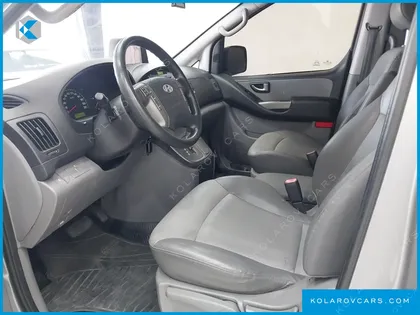 HYUNDAI STAREX 11-SEATER WAGON