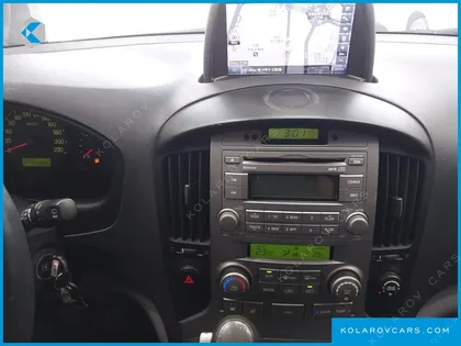 HYUNDAI STAREX 11-SEATER WAGON