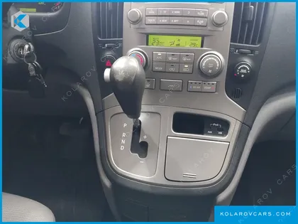 HYUNDAI STAREX 11-SEATER WAGON