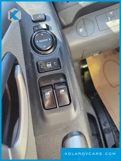 HYUNDAI STAREX 12-SEATER WAGON