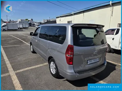 HYUNDAI STAREX 12-SEATER WAGON