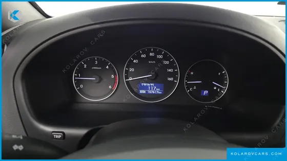 HYUNDAI STAREX 12-SEATER WAGON