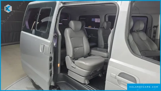 HYUNDAI STAREX 12-SEATER WAGON