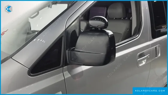 HYUNDAI STAREX 12-SEATER WAGON