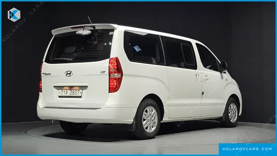 HYUNDAI STAREX 11-SEATER WAGON