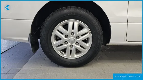 HYUNDAI STAREX 11-SEATER WAGON