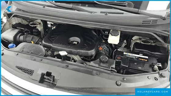 HYUNDAI STAREX 11-SEATER WAGON