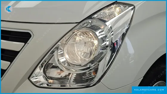 HYUNDAI STAREX 11-SEATER WAGON