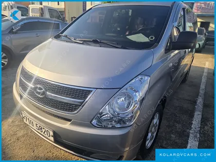 HYUNDAI STAREX 12-SEATER WAGON