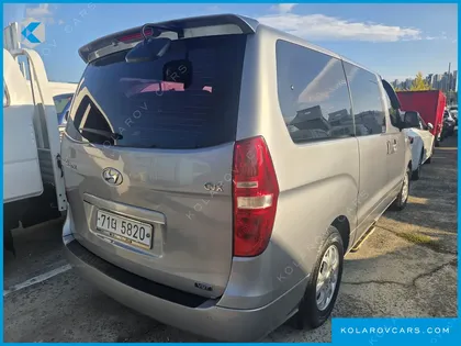HYUNDAI STAREX 12-SEATER WAGON