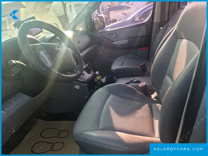 HYUNDAI STAREX 12-SEATER WAGON