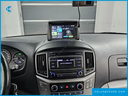 HYUNDAI STAREX 3-SEATER VAN