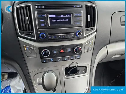 HYUNDAI STAREX 3-SEATER VAN
