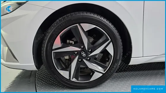 HYUNDAI ELANTRA (AVANTE) INSPIRATION